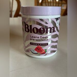 Bloom Nutrition Pre Workout Powder, By Leana Deeb, Tigers Blood